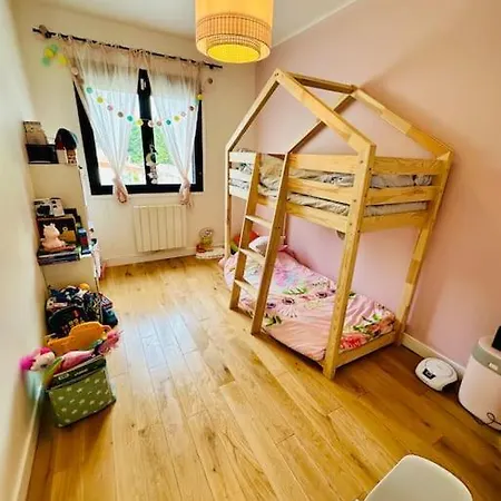 Paris - Charmante Maison De 165m2 Sur Propriete De 650m2 Hotel *